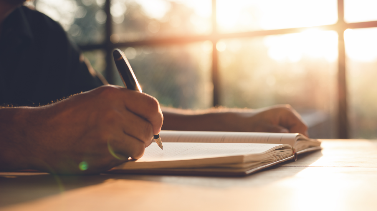 Checklist Writing Notice Remember Planning By sutadimages [Adobe Stock photos]